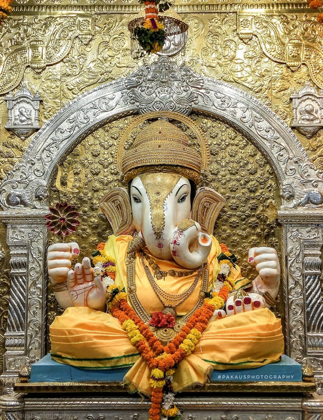 EHDREL0002 Ganesha Golden